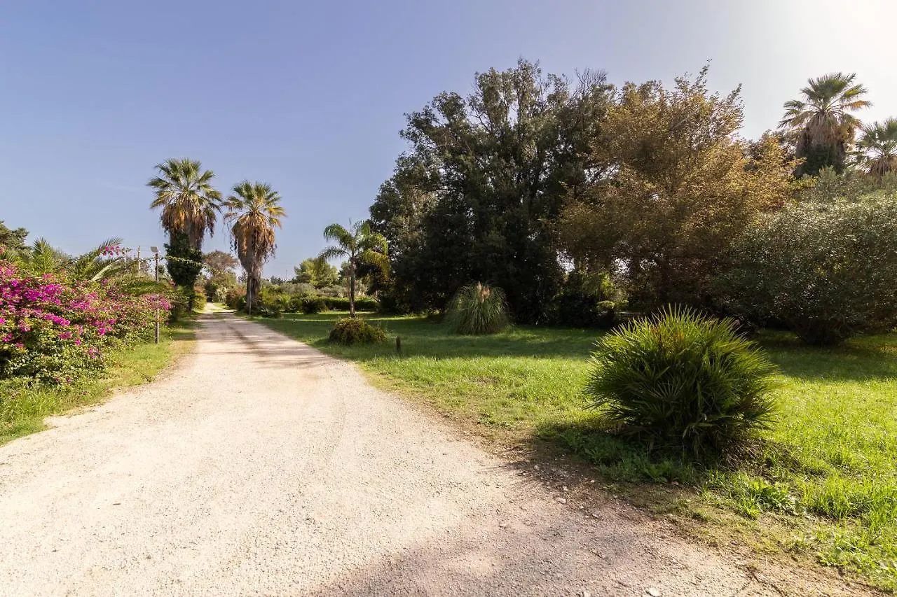 Tenuta Donna Vittoria - Bouganville Trapani 0*,  Italy