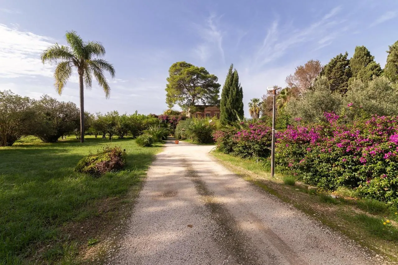 Tenuta Donna Vittoria - Bouganville Trapani