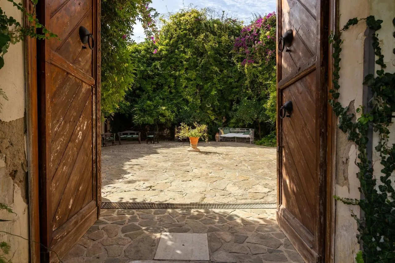 Tenuta Donna Vittoria - Bouganville Trapani